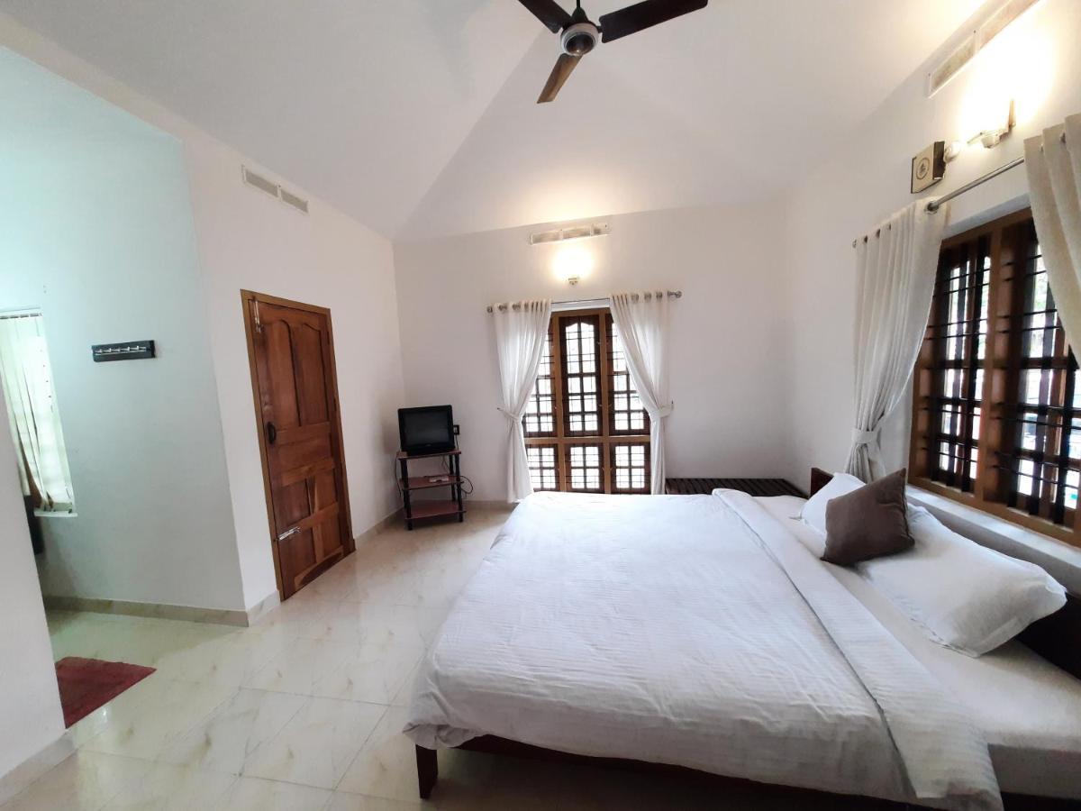 Oriole Homestay Thekkady Exterior foto
