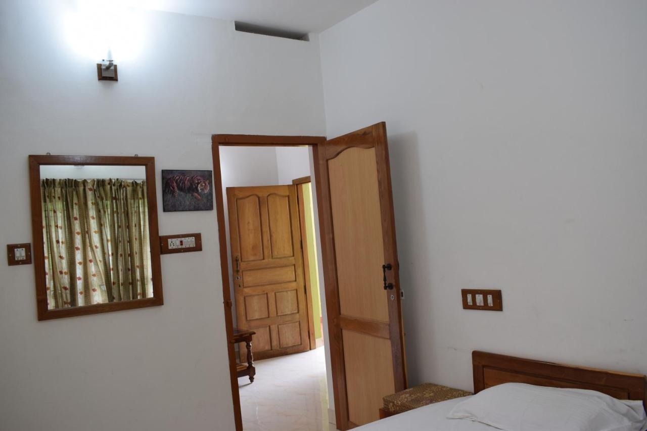 Oriole Homestay Thekkady Exterior foto